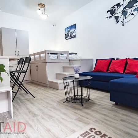 B17 Apartment - Hostaid Budapest Extérieur photo