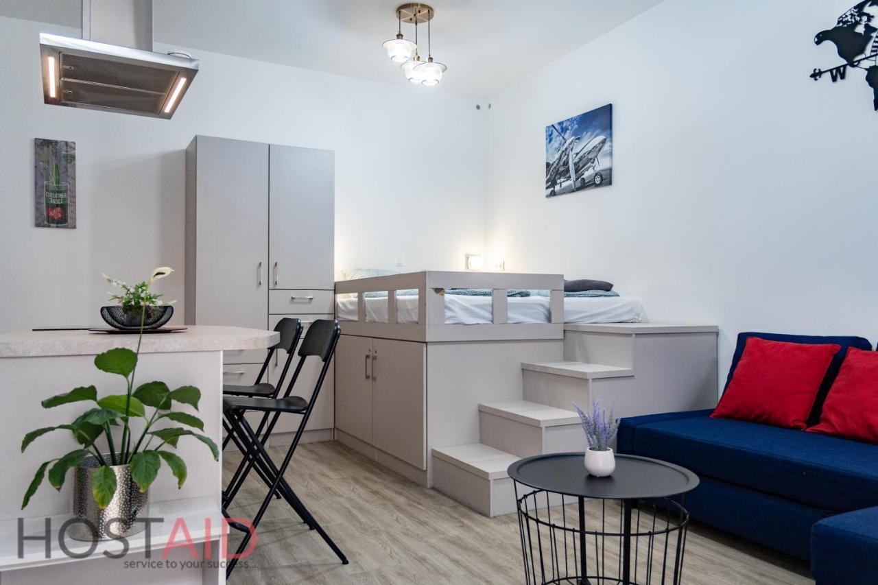 B17 Apartment - Hostaid Budapest Extérieur photo
