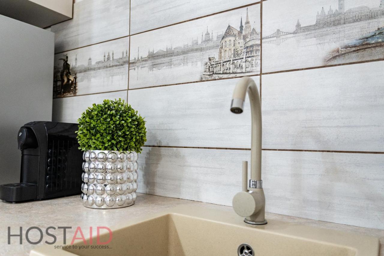 B17 Apartment - Hostaid Budapest Extérieur photo